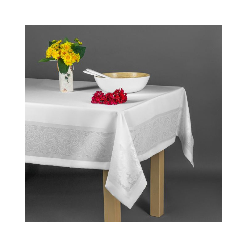 baltos staltiesės dėmėms atsparios staltiesės